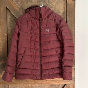 ArcTeryx Down Jacket EUC